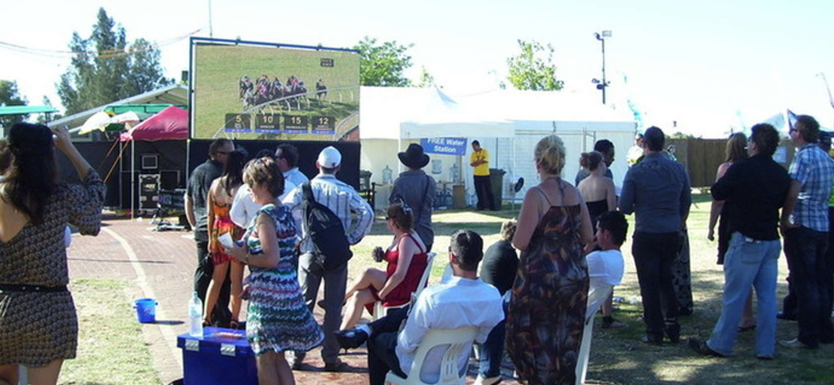 The Crowd Enjoys the Perth Cup
